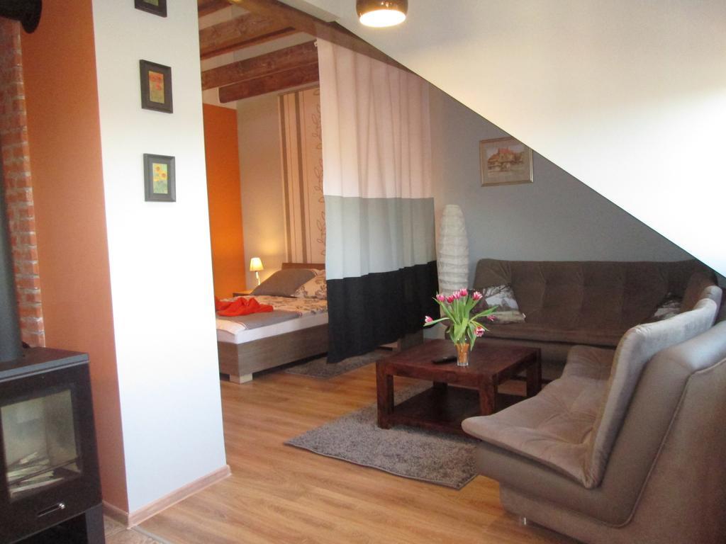 Apartamenty Przy Farze 카지미에르즈 돌니 객실 사진
