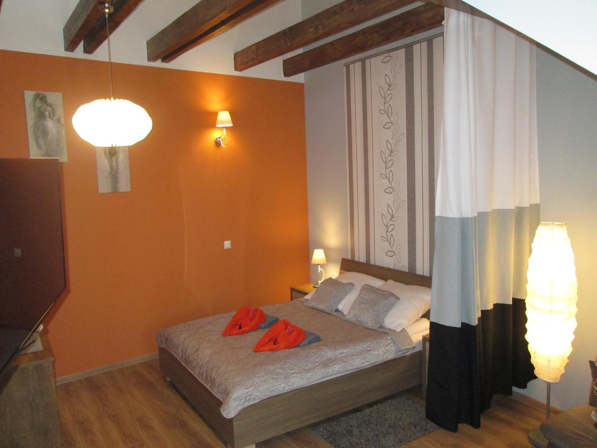 Apartamenty Przy Farze 카지미에르즈 돌니 외부 사진