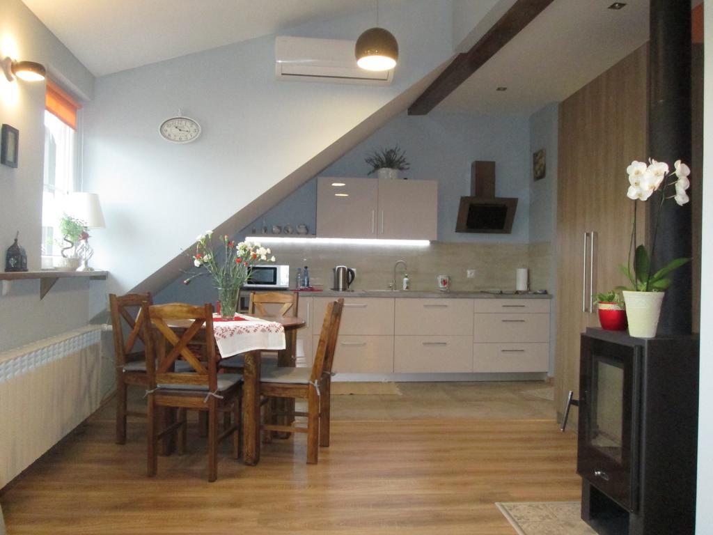 Apartamenty Przy Farze 카지미에르즈 돌니 외부 사진