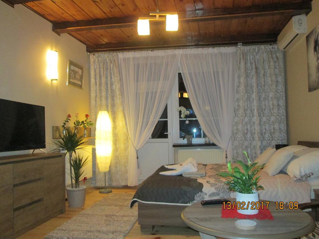 Apartamenty Przy Farze 카지미에르즈 돌니 외부 사진